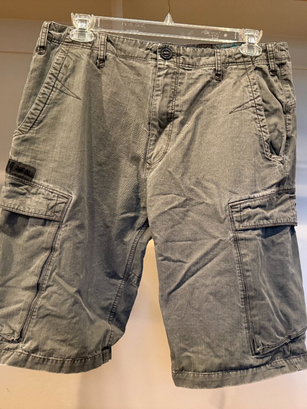 Volcom Cargo Shorts Size 36